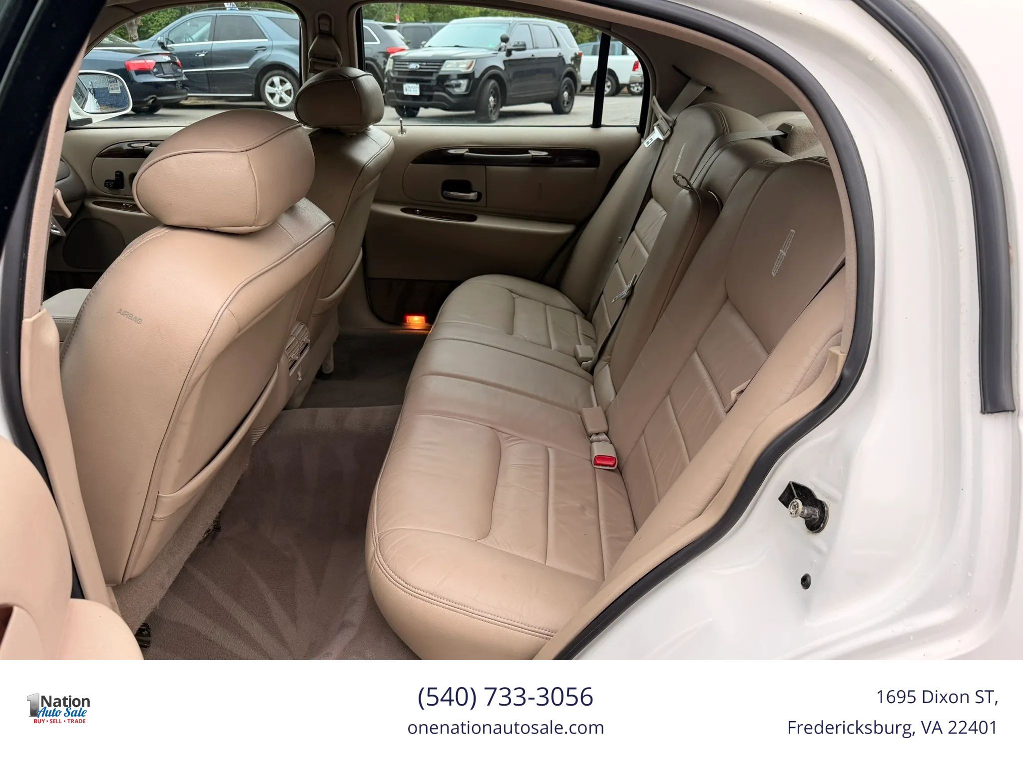 Used 1999 Lincoln Town Car Signature RWD image 18
