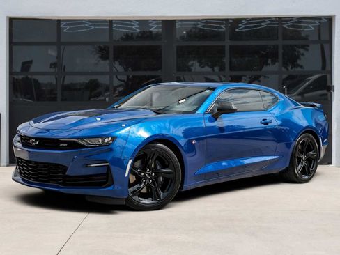 Used 2021 Chevrolet Camaro SS RWD image 1