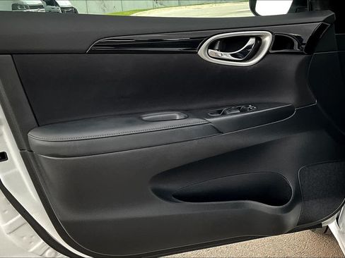 Used 2019 Nissan Sentra SV FWD image 21