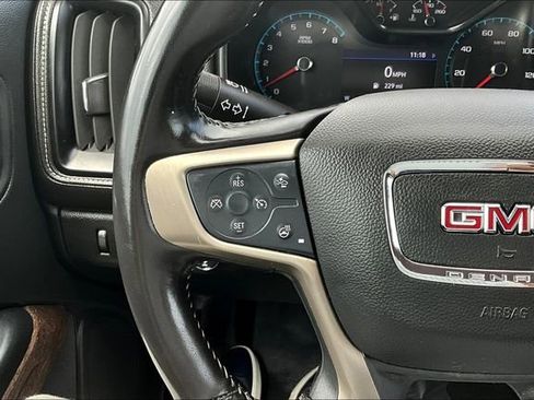 Used 2022 GMC Canyon Denali image 18