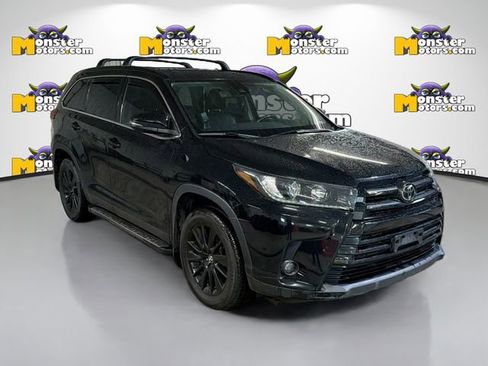 Used 2019 Toyota Highlander image 3