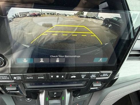 Used 2019 Honda Odyssey EX image 3