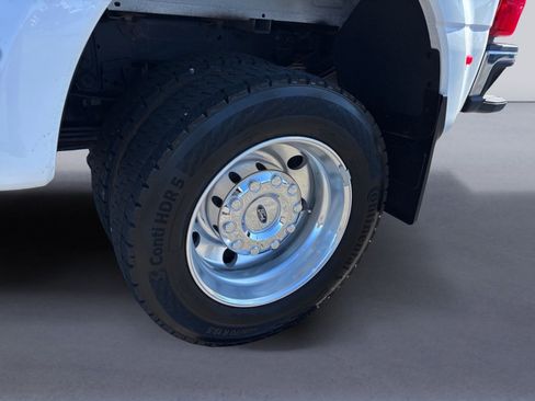 Used 2024 Ford F450 Lariat w/ Camper Package image 14