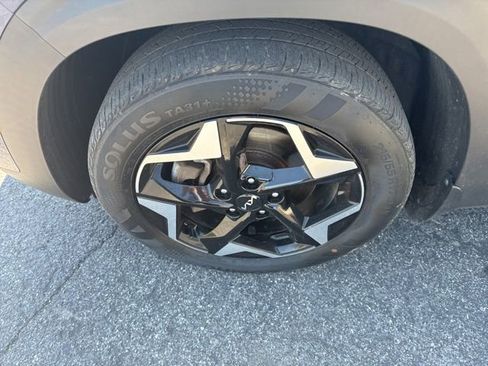 Certified 2024 Kia Seltos EX AWD/4WD image 5