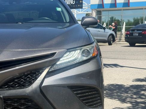 Used 2019 Toyota Camry XSE FWD image 32