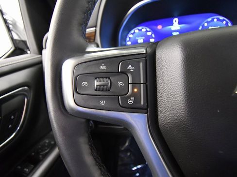 Used 2024 Chevrolet Suburban Premier image 21