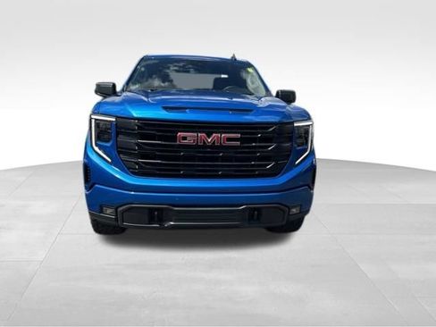 Used 2023 GMC Sierra 1500 Elevation w/ X31 Off-Road Package AWD/4WD image 2