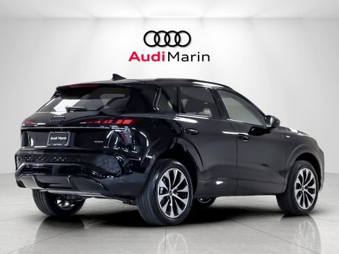 New 2026 Audi Q3 quattro 2.0T AWD/4WD image 5