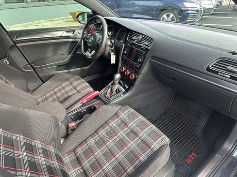 Used 2020 Volkswagen GTI S image 19