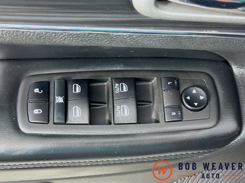 Used 2022 Jeep Grand Cherokee Limited image 18