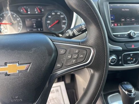 Used 2020 Chevrolet Equinox LS w/ LS Convenience Package image 17