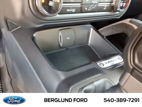 Used 2024 Ford Bronco Big Bend image 29