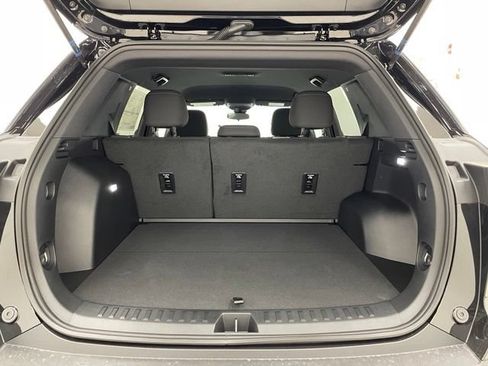 New 2026 Chevrolet Equinox LT AWD/4WD image 11