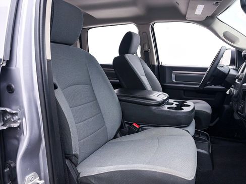 Used 2023 RAM 1500 Classic SLT image 31