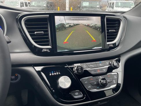 New 2026 Chrysler Voyager LX image 19