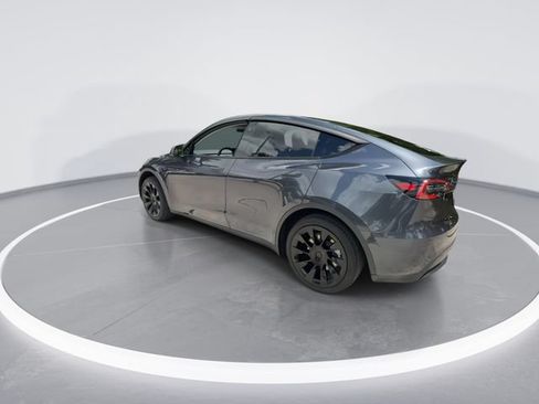 Used 2025 Tesla Model Y Long Range RWD image 6