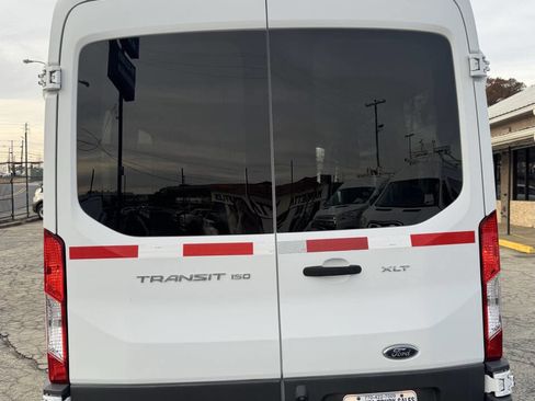 Used 2016 Ford Transit 150 XLT image 7