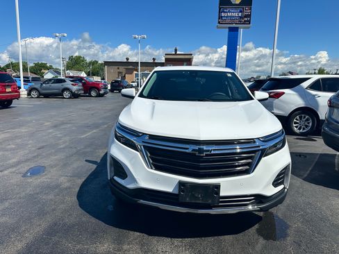 Used 2022 Chevrolet Equinox LT AWD/4WD image 2