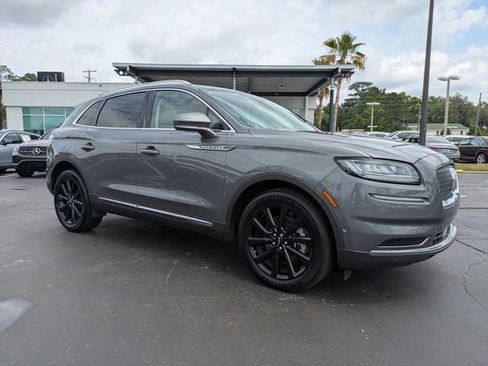 Used 2022 Lincoln Nautilus Reserve FWD image 2
