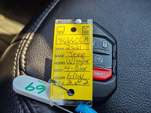 Used 2021 Jeep Wrangler Unlimited Sahara AWD/4WD image 43
