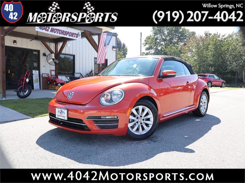 Used 2019 Volkswagen Beetle 2.0T FWD image 1