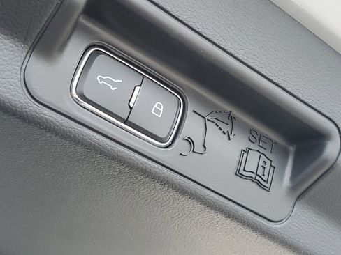 New 2026 Ford Explorer Active w/ Active Comfort Package image 32