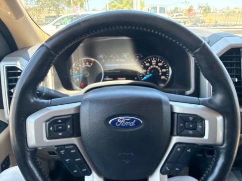 Used 2017 Ford F150 Lariat AWD/4WD image 7
