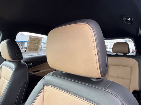 Used 2022 Chevrolet Equinox Premier image 11