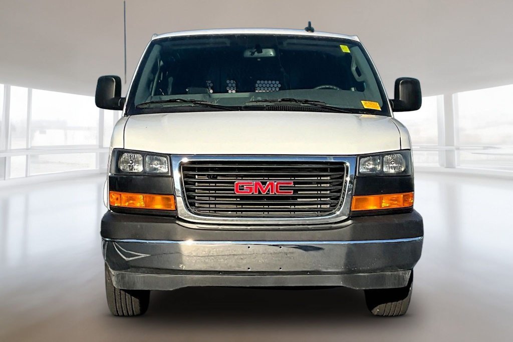 Used 2025 GMC Savana 2500 w/ Driver Convenience Package RWD image 2