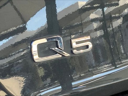 Used 2019 Audi Q5 2.0T Premium Plus w/ Premium Plus Package AWD/4WD image 28