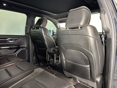 Used 2019 RAM 1500 Laramie AWD/4WD image 41