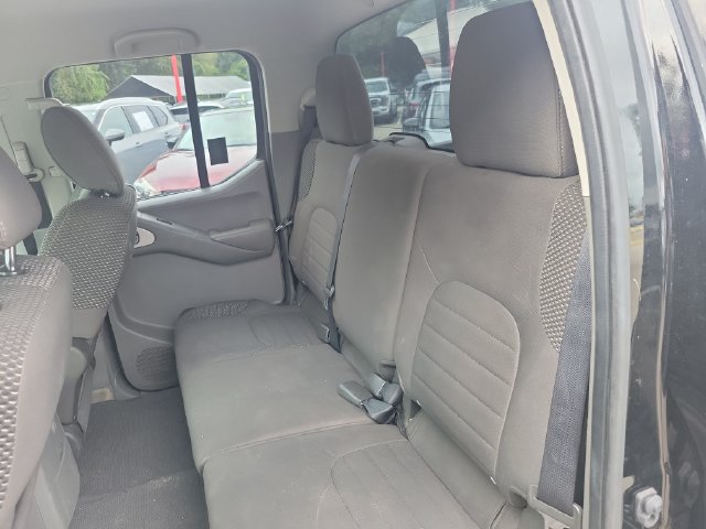 Used 2012 Nissan Frontier SV w/ Sport Appearance Pkg RWD image 9