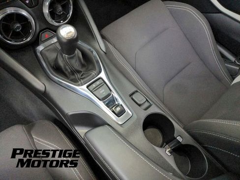 Used 2016 Chevrolet Camaro LT RWD image 29