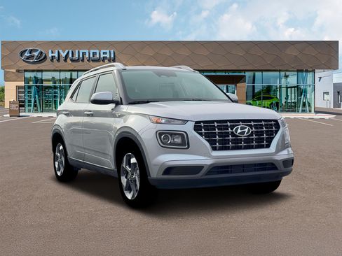 New 2026 Hyundai Venue SEL FWD image 11