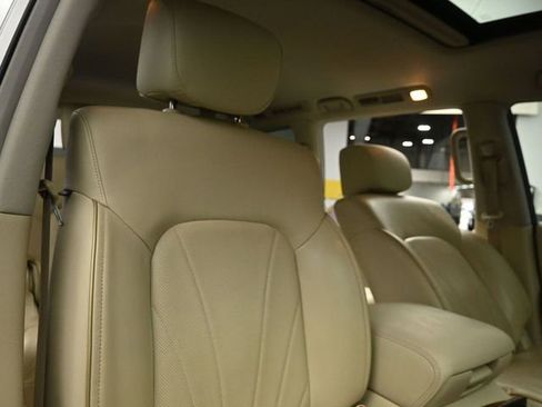 Used 2016 INFINITI QX80 4WD w/ Deluxe Technology Package image 29