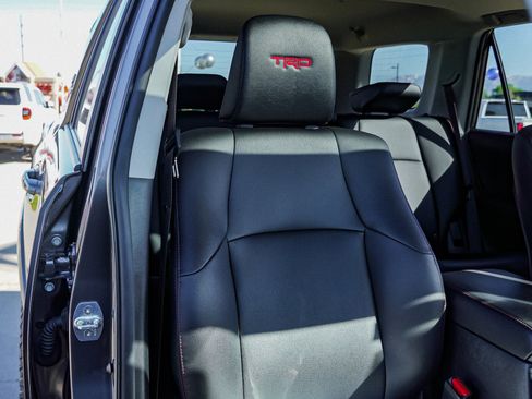 Certified 2023 Toyota 4Runner TRD Off-Road Premium w/ Moonroof Package AWD/4WD image 25
