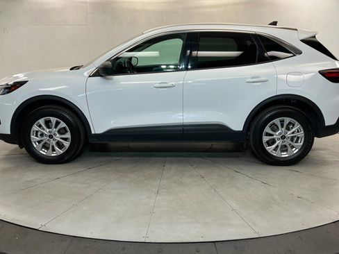 Used 2024 Ford Escape Active AWD/4WD image 2