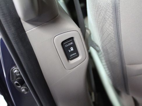 Used 2014 Honda Odyssey EX image 23