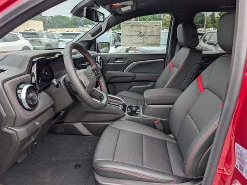 New 2025 Chevrolet Colorado Z71 w/ Technology Package image 10