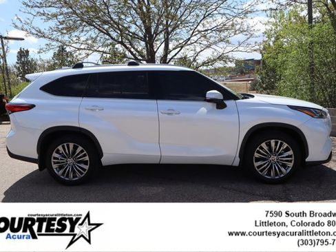 Used 2022 Toyota Highlander Platinum AWD/4WD image 8