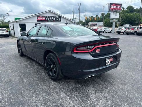 Used 2016 Dodge Charger SXT w/ Navigation & Travel Group RWD image 5
