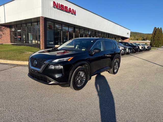 Used 2021 Nissan Rogue S AWD/4WD image 1