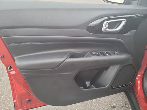 New 2026 Jeep Compass Latitude image 14