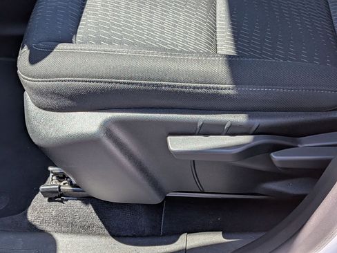 Used 2025 Chevrolet Equinox LT image 16