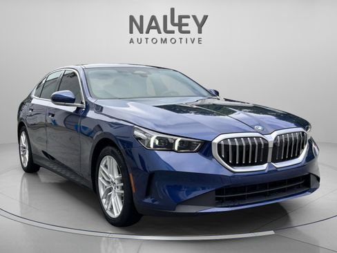 Used 2025 BMW 530i xDrive w/ Premium Package image 6