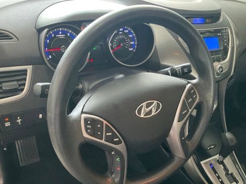 Used 2013 Hyundai Elantra FWD image 5