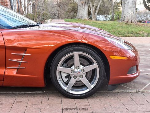 Used 2006 Chevrolet Corvette Convertible w/ Preferred Equipment Group RWD image 11