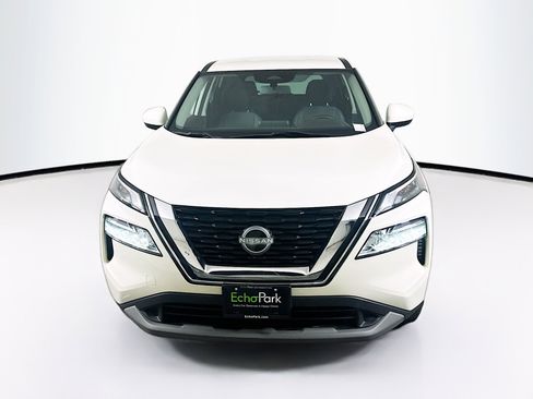 Used 2023 Nissan Rogue SV AWD/4WD image 2