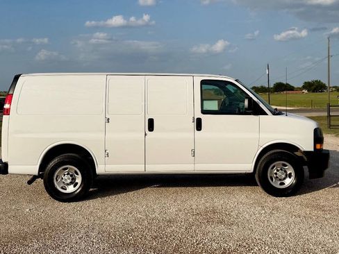 Used 2021 Chevrolet Express 2500 w/ Driver Convenience Package RWD image 4