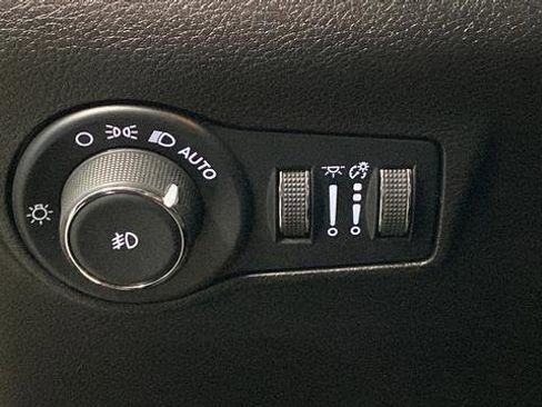 Used 2022 Jeep Compass Latitude w/ Convenience Group image 28